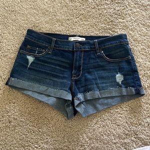 A&F Low Rise Short NWT